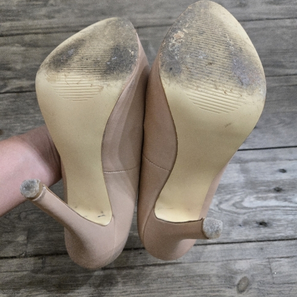 Steve Madden Nude Platform Heels - Picture 5 of 6